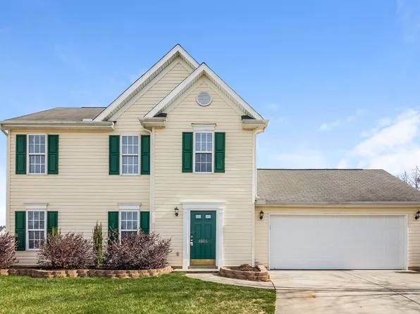 8806 Samara Ct, Charlotte, NC 28269