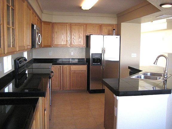 4th image of 4087 Espana St