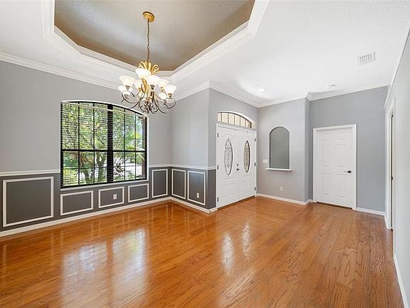 5th image of 8951 Province St