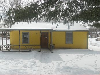 1st image of 5021 Edgehill Dr