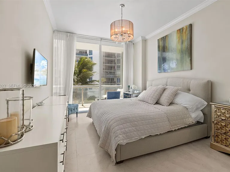 6799 Collins Ave #209 — Photo 19