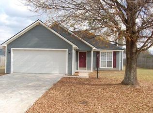 107 Enlish Dr, Bonaire, GA 31005