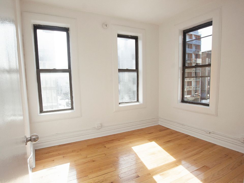 1st image of 164 Elizabeth St #9