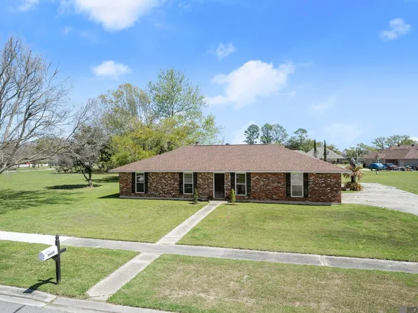 3625 Magnolia Dr, Saint Gabriel, LA 70776