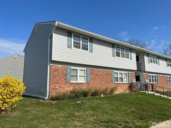 1C Hawaii Ct, Matawan, NJ 07747