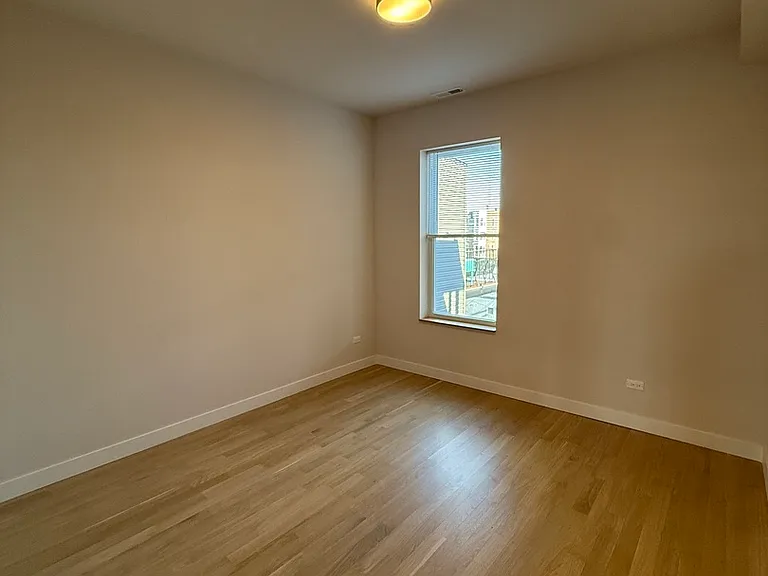 927 N Mozart St #1F — Photo 6