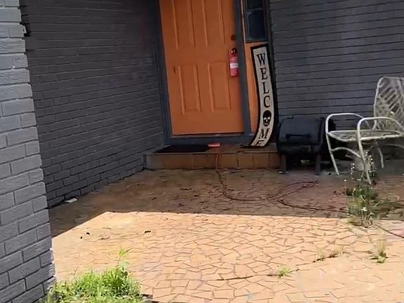 4th image of 3914 Juandale Dr