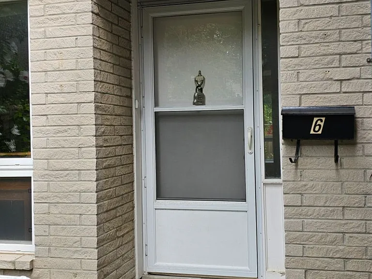 8 Liszt Gate #6 — Photo 1