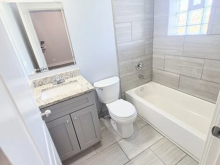6210 S Eberhart Ave #1N — Photo 6