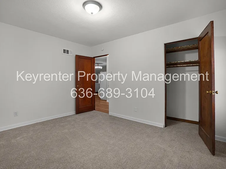 1045 N New Florissant Rd — Photo 9