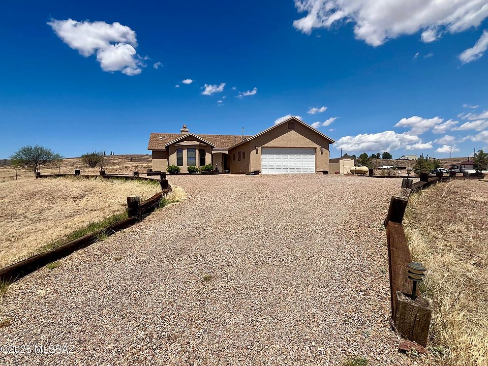 1st image of 102 Wagon Wheel Ln
