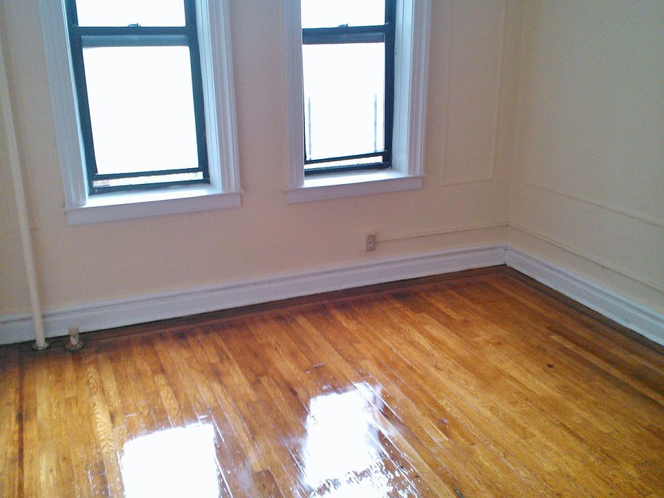 2nd image of 3286 33rd St APT B2