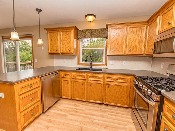 3rd image of 3106 Sunrise Ave