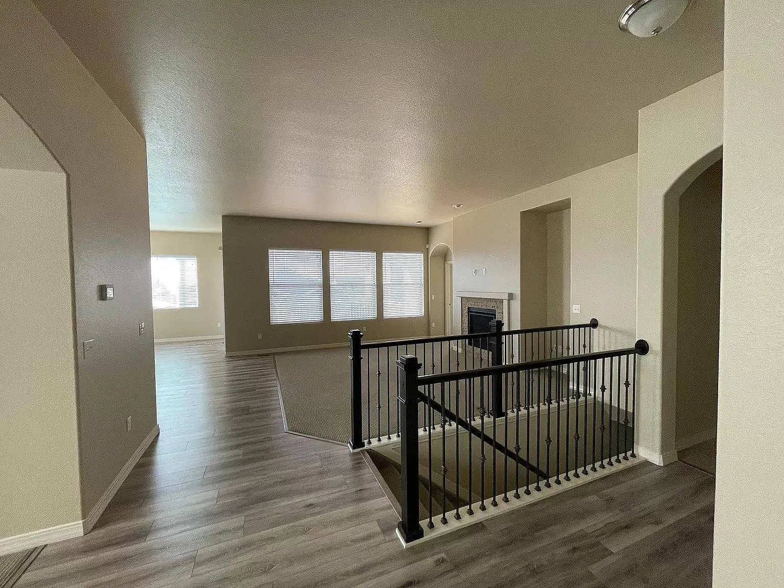 2 bed, 1856 sqft, $2,500 — Photo 3