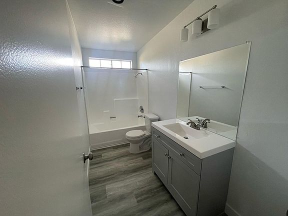 4th image of 13253 Vanowen St APT 209