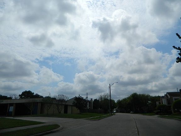 4th image of 3901 Woodchase Dr Unit 44