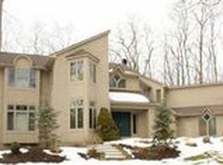48 High Country Trl, Pittsford, NY 14534