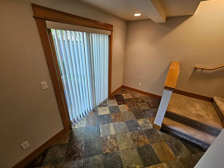 5418 Fauntleroy Way SW #C — Photo 12