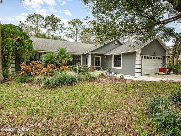 2nd image of 1020 Willa Lake Cir