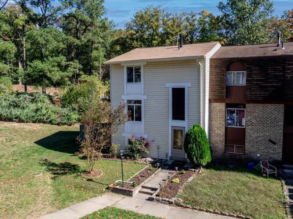 2686 Seville Cir, Woodbridge, VA 22192