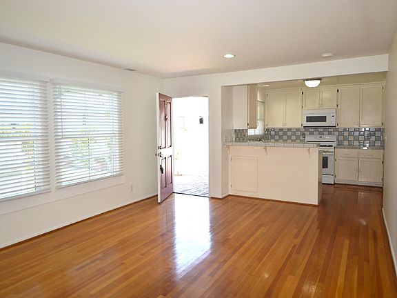 5th image of 261 Quincy Ave #1/2