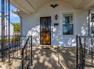 216 Crabb Ave, Rockville, MD 20850