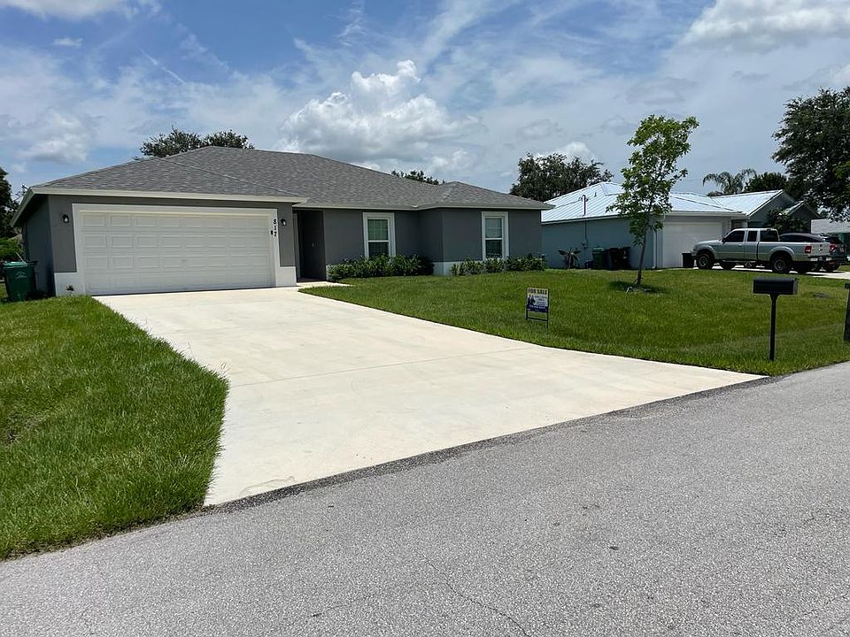 1st image of 817 SW Butterfly Terrace