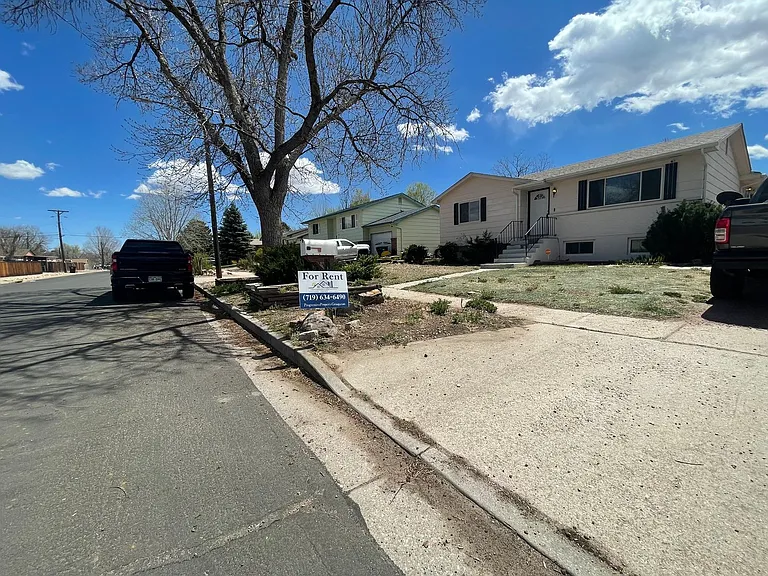 3113 De Cortez St — Photo 2