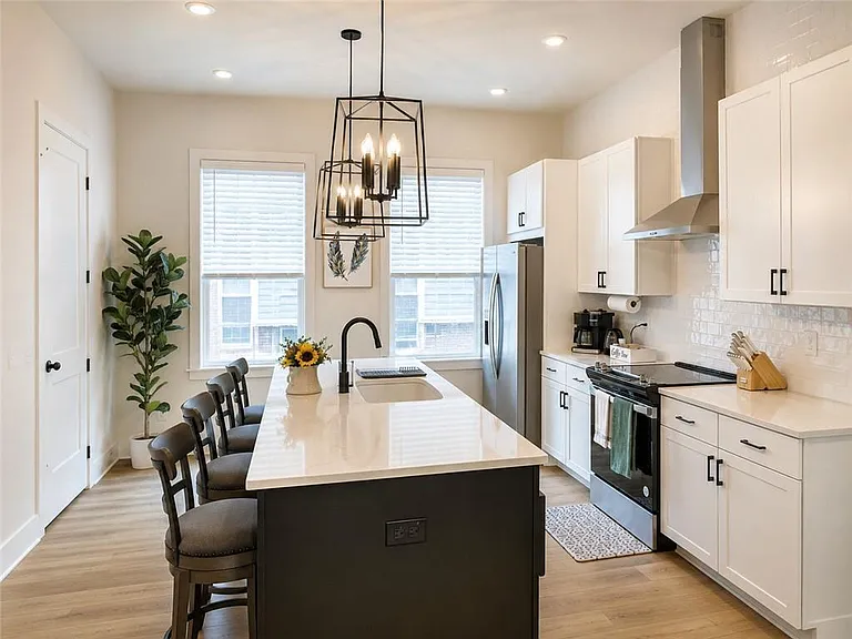 162 Chestnut Cir #76 — Photo 6
