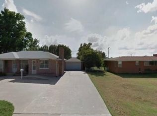 320 N Marion St #N, Hinton, OK 73047
