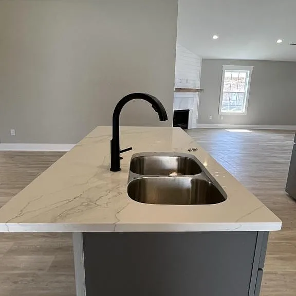 4840 McCall Ln — Photo 15