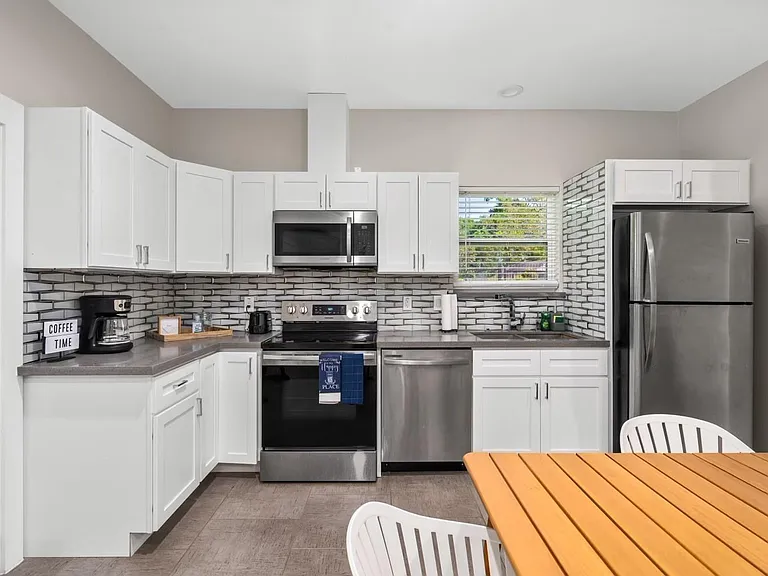 7101 Foster St #A — Photo 8