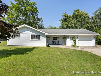 800 E Pearl St, Greenville, MI, 48838