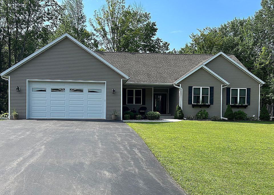 1st image of W3275 Eagle Nest Ln