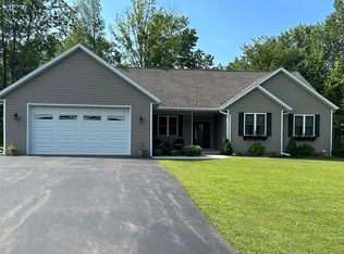 W3275 Eagle Nest Ln, Marinette, WI 54143