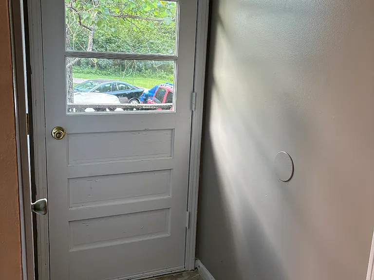 428 Young St — Photo 7