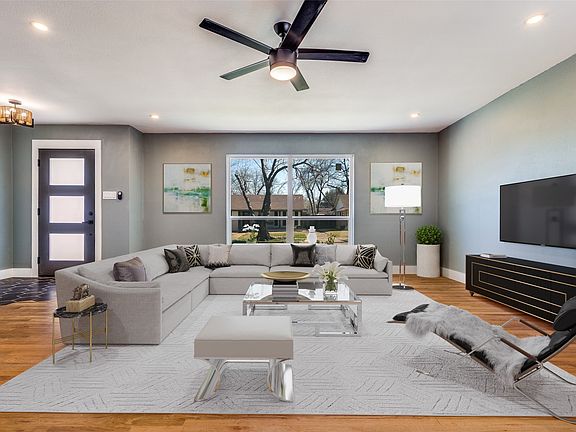 3rd image of 11027 Genetta Dr