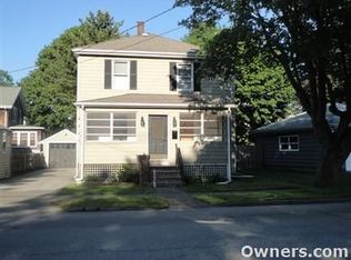 4 Seneca Rd, Peabody, MA 01960