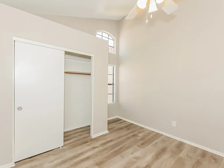 4681 W Harrison St — Photo 12
