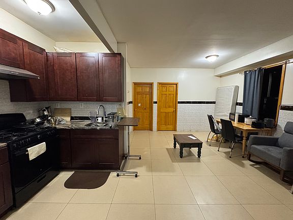 5th image of 271 51st St APT 1