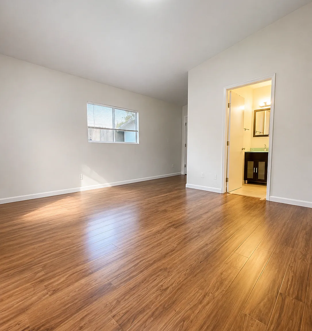 1208 Manzano Way — Photo 4