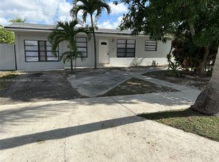 735 W 73rd Pl, Hialeah, FL 33014