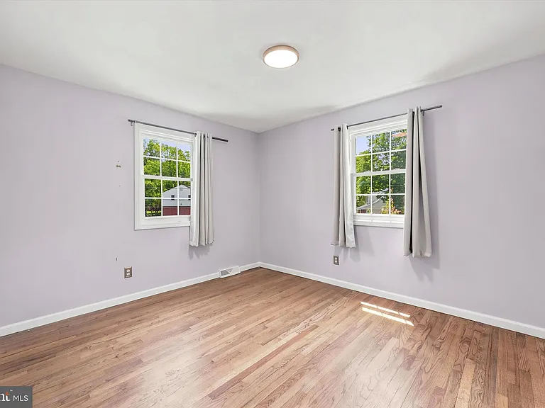 6 Janice Dr — Photo 17