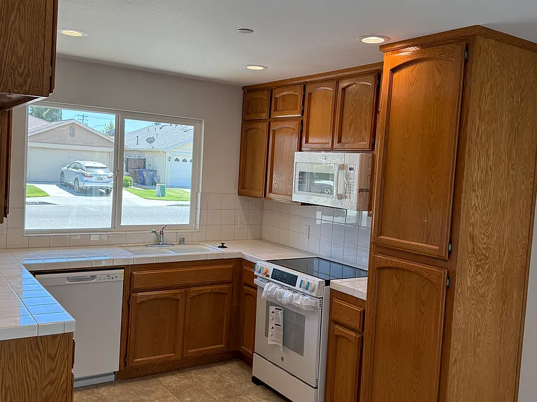 4384 W Vassar Ave — Photo 4