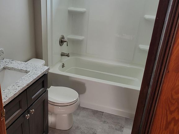 5th image of 11 Bigelow Ave #11