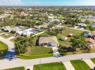 7424 Snow Dr, Englewood, FL 34224