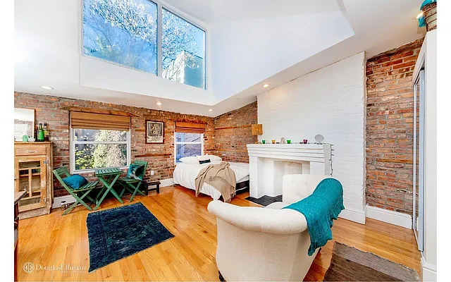 Rented by Douglas Elliman | media 19