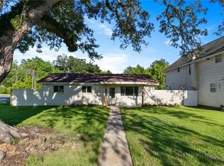 102 Ravey St, Belle Chasse, LA 70037