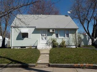 128 Crestview Rd, Fords, NJ 08863