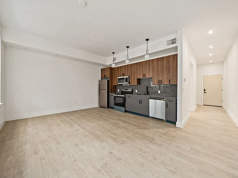 Wood Street Lofts — Photo 6